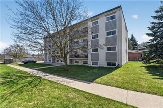 6 - 81 Kenwood Drive