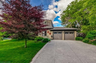 215 Briar Hill Crescent
