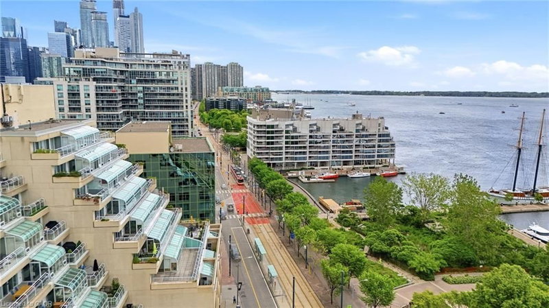 803E - 460 Queens Quay Way