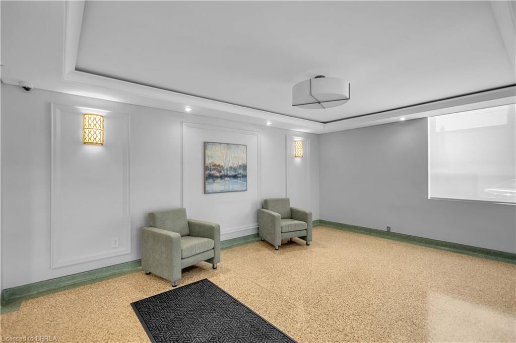 402 - 437 St. Paul Avenue 4
