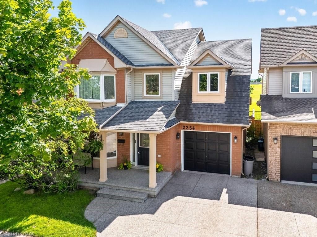 Single Family Residence for sale at 2254 Pathfinder Drive, Burlington, ON, L7L 6L6 - Orchard - MLS: 40842105