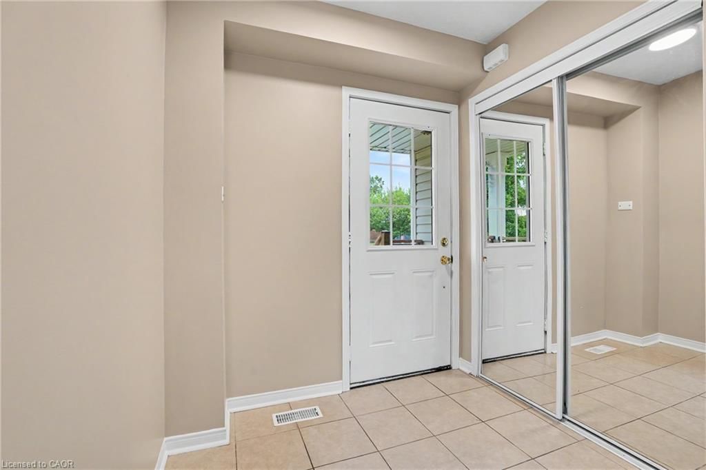 238 Blackburn Drive — photo 3
