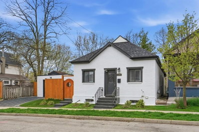 390 Hunter Street W
