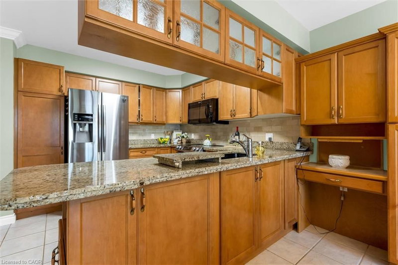 175 Victoria Street photo 5