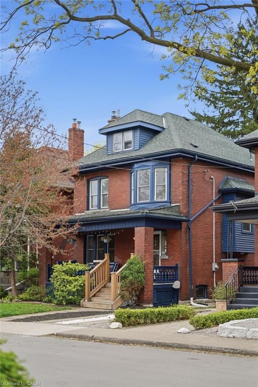 37 Connaught Avenue S