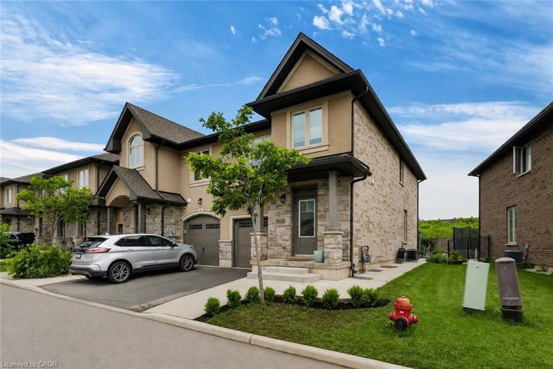 27 - 98 Shoreview Place