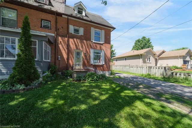 15 George Street N