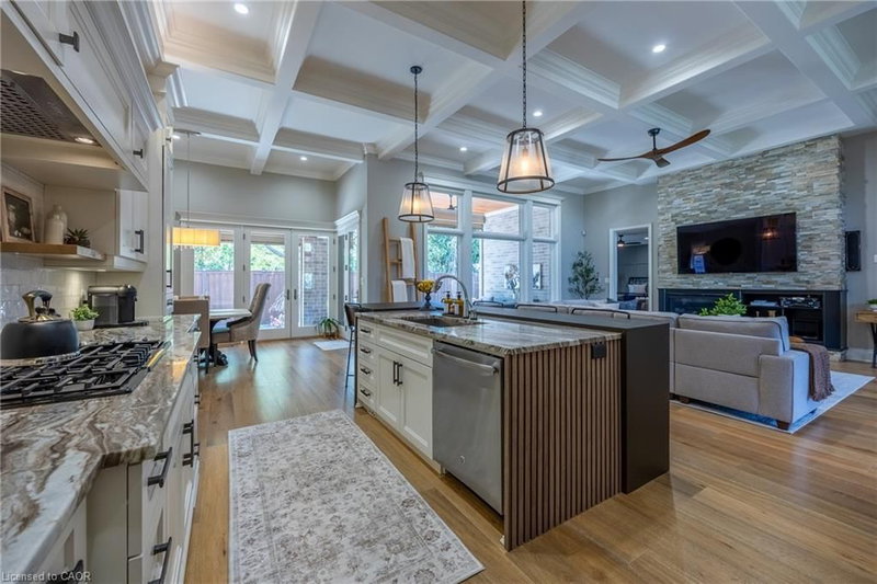 11 Greenleaf Lane