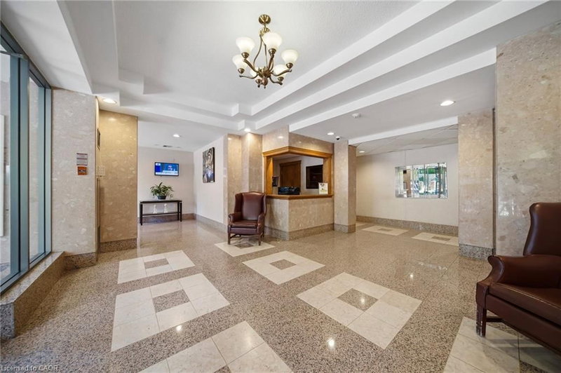 611 - 55 Elm Drive W