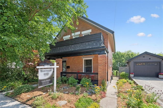 131 Surrey Street E