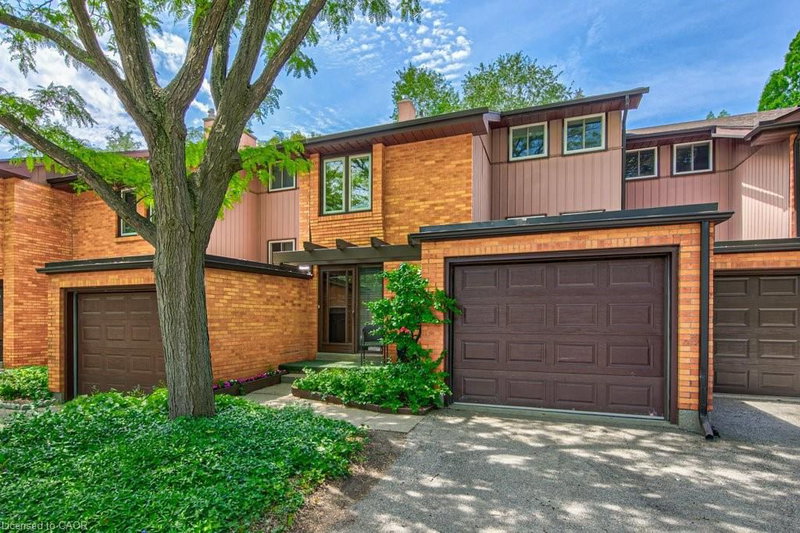 13 - 206 Candlewood Crescent