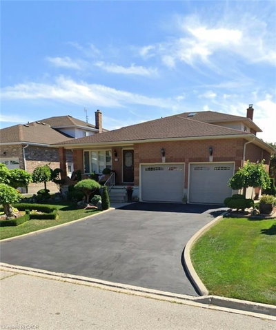 55 Azores Crescent