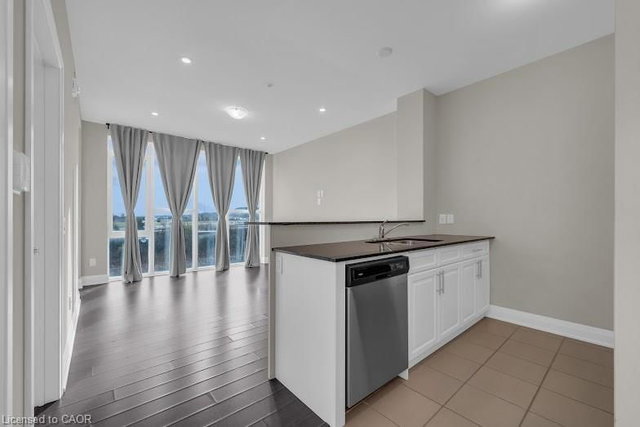 320 - 16 Concord Place