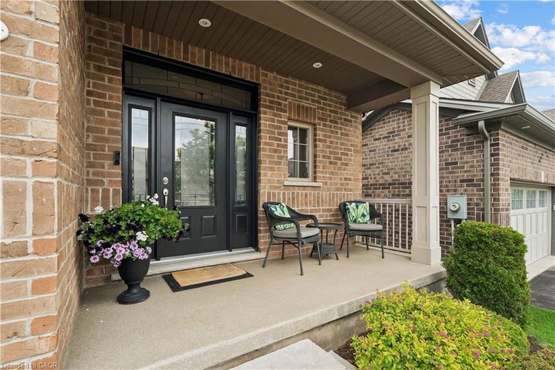 14 Chestnut Drive