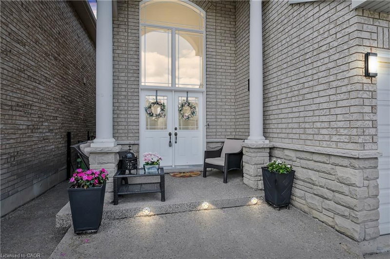130 Chartwell Circle