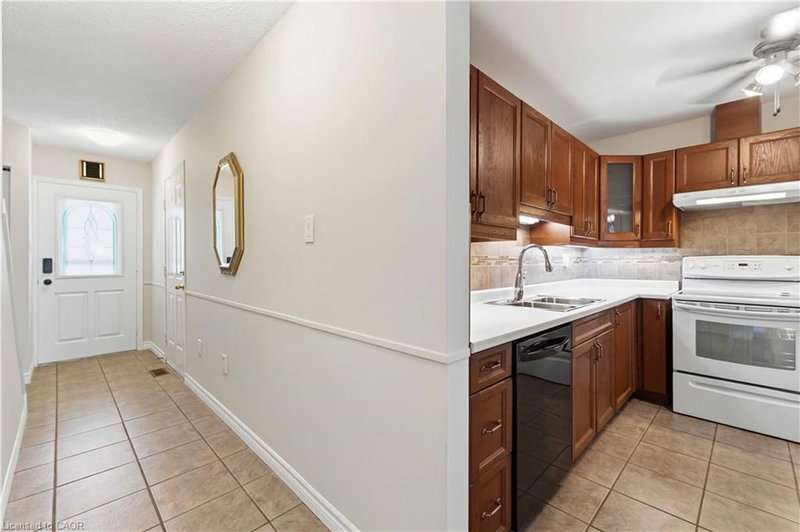 27 - 1396 Upper Ottawa Street