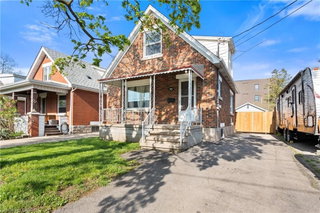 70 Carleton Street N