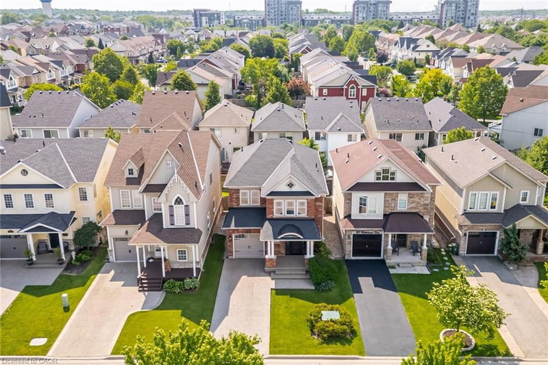 59 Fiddlehead Crescent