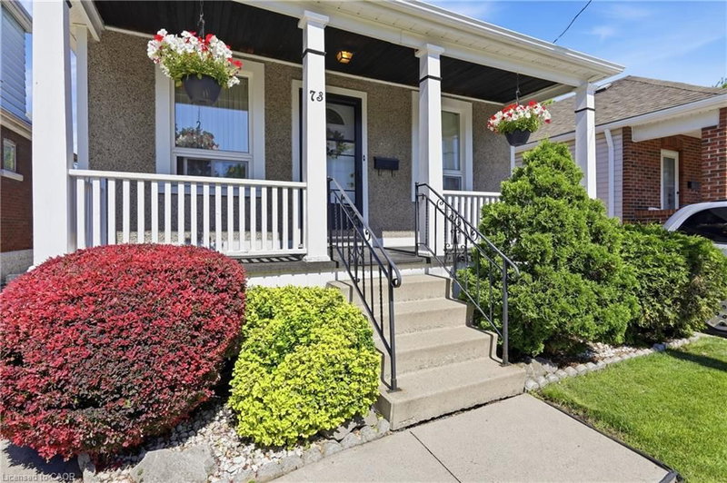 73 Tuxedo Avenue N
