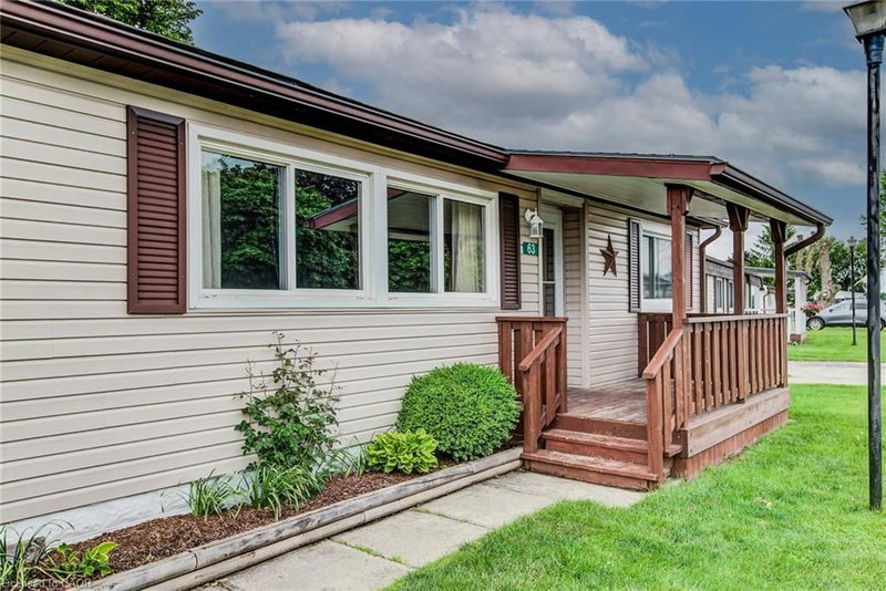 63 Fairview Crescent photo 4