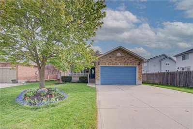 225 Dartmoor Crescent