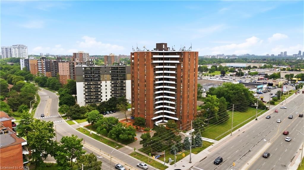 Condo/Apt Unit sold at 201-3025 Queen Frederica Drive, Mississauga, ON, L4Y 3A1 - Applewood - MLS: 40843797