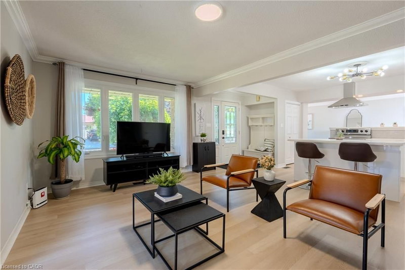 80 Chilton Drive photo 5