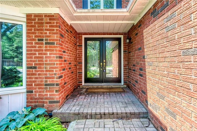 1633 Greenbriar Drive