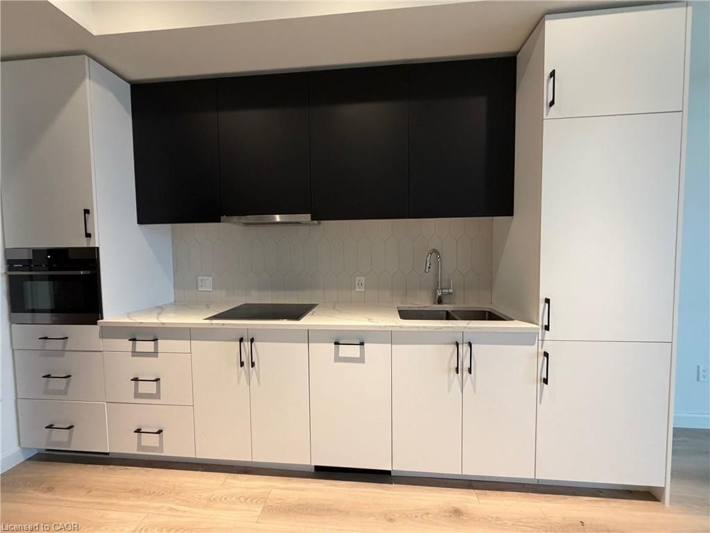 301-741 King Street, Kitchener, view 14