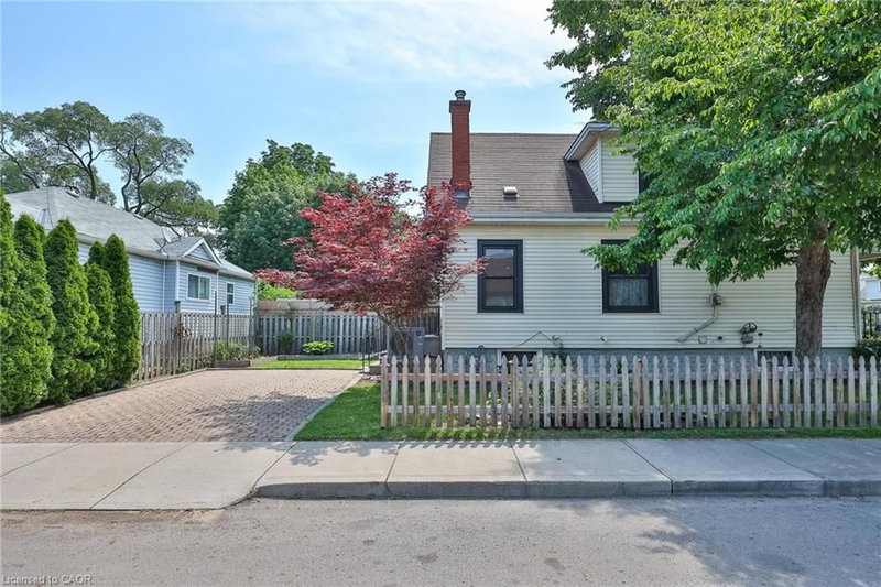 487 Dunsmure Road photo 5