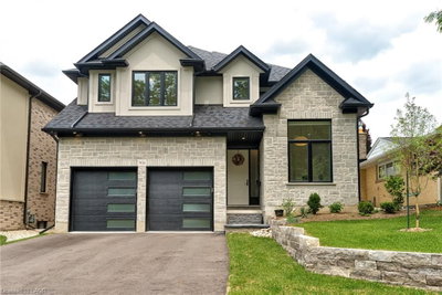 A - 90 Margaret Avenue N