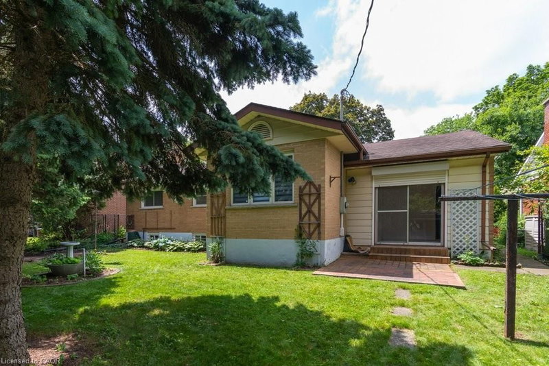 139 Mackay Crescent photo 4