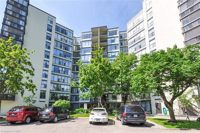 305 - 23 Woodlawn Road E