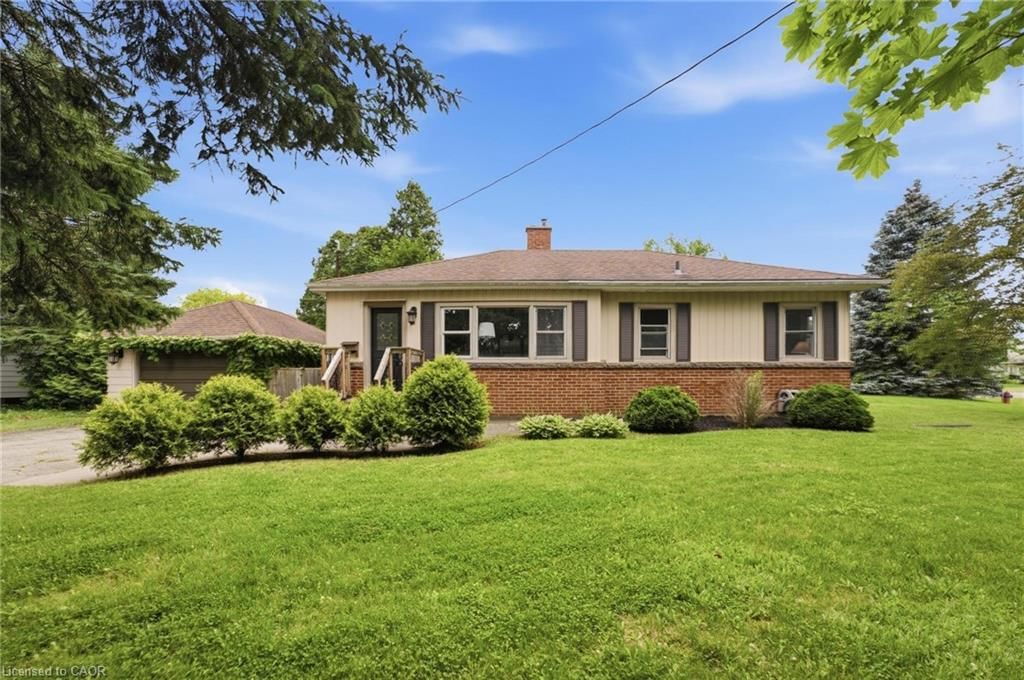 Single Family Residence for sale at 16 Carrington Court, Ancaster, ON, L9G 1R1 - Dancaster/Nakoma/Maple Lane - MLS: 40844710