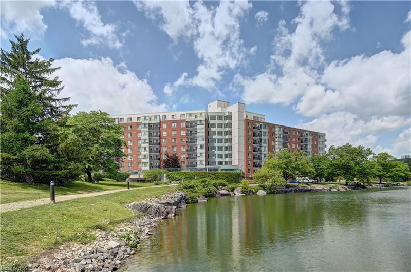 30 Blue Springs Drive #305, Waterloo, Ontario