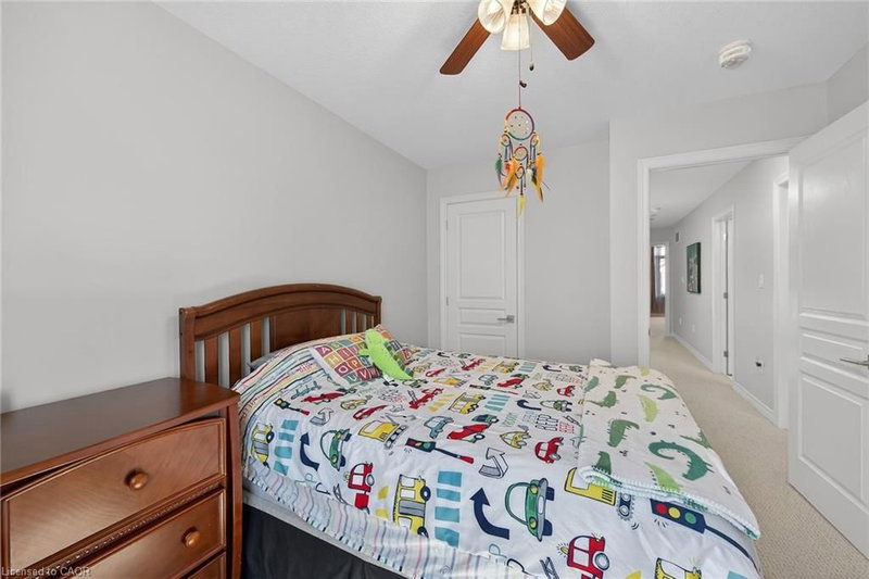149 Kinsman Drive photo 4