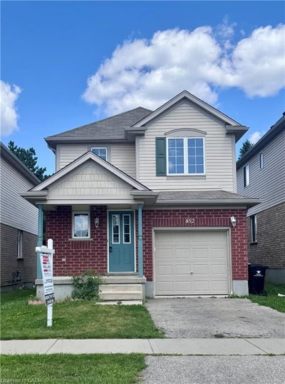 452 Beaumont Crescent