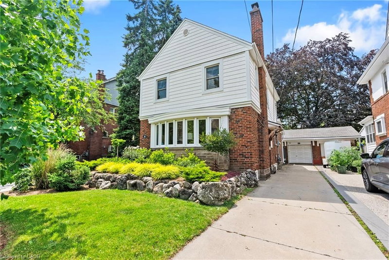 88 Rothsay Avenue