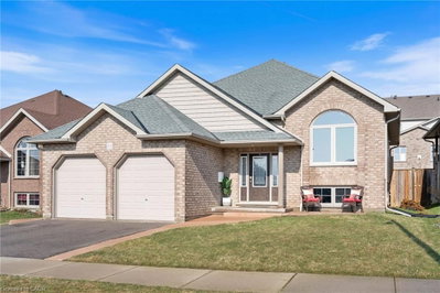 63 Redbud Crescent