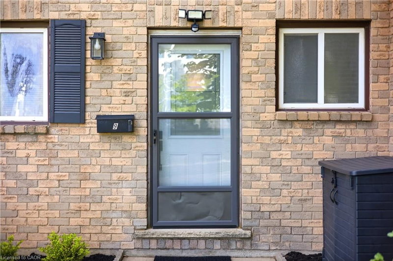9 - 175 Siebert Avenue
