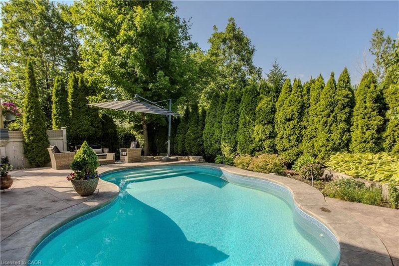2330 Valleyridge Drive photo 4
