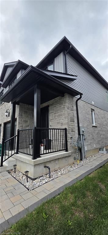 Upper - 1156 Swan Street