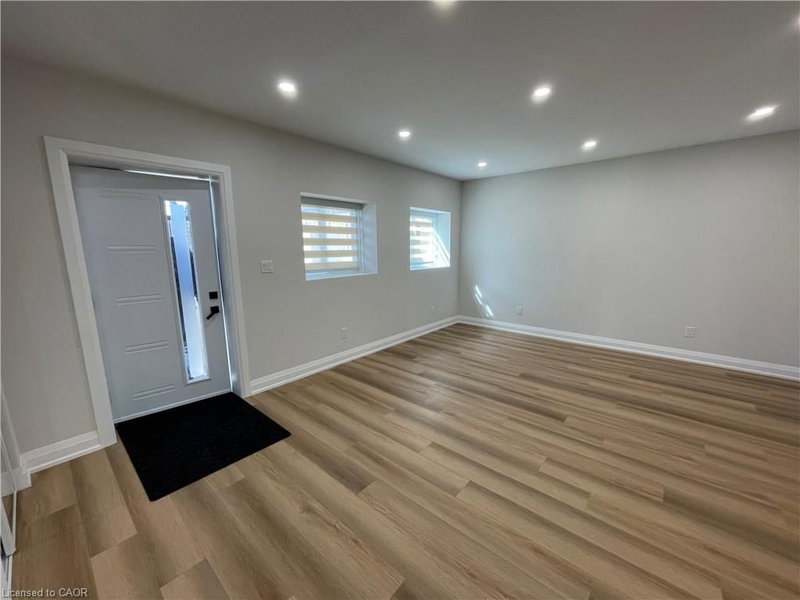 4 - 5 South Drive