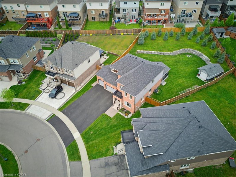 31 Wetland Way, Kitchener, Ontario