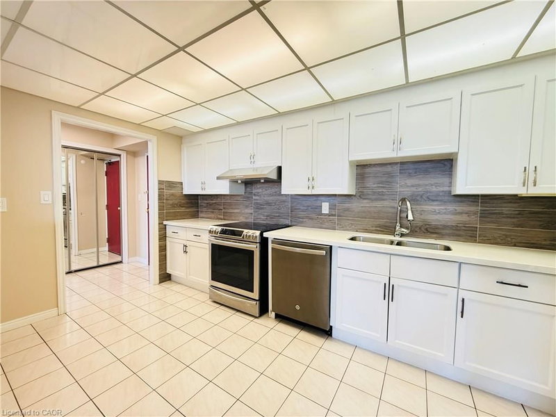 99 Donn Avenue photo 4