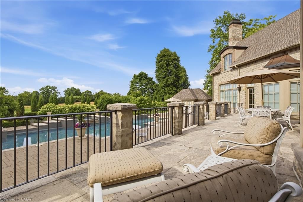 28 Deer Ridge Crescent, Kitchener, view 39