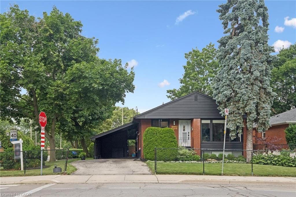 Single Family Residence for sale at 158 Upper Paradise Road, Hamilton, ON, L9C 5B8 - Westcliffe - MLS: 40845547