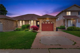 125 Whitlaw Way