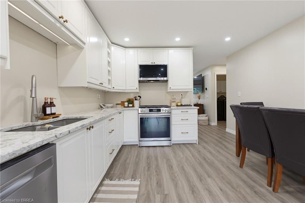 125 Whitlaw Way — photo 4