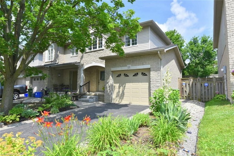 121 Foxborough Drive